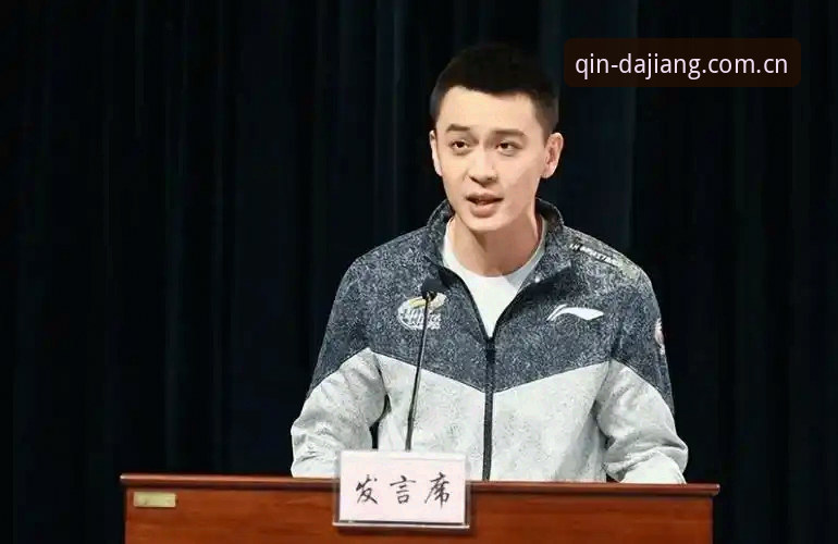 从杨鸣点评C罗看世界杯前锋进球潮，大江体育官网数据复盘教程